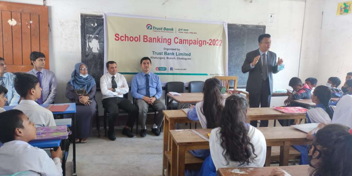 School Banking Pictures - 2023